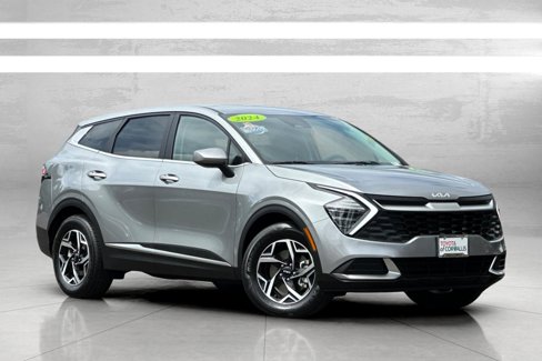 Used 2024 Kia Sportage LX image 2