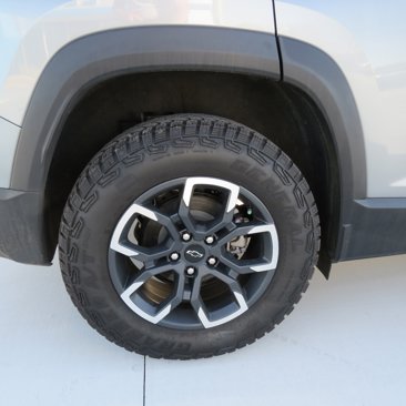 Used 2025 Chevrolet Equinox ACTIV w/ Safety and Technology Package image 10
