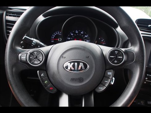 Used 2019 Kia Soul + image 21