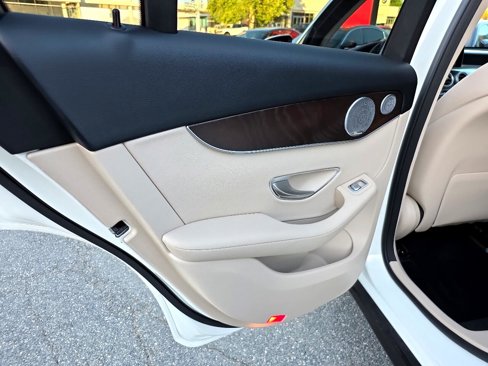 Used 2019 Mercedes-Benz GLC 300 4MATIC w/ Premium Package image 57