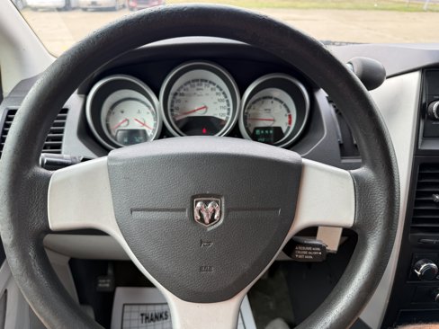Used 2010 Dodge Grand Caravan SE image 14