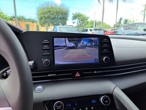 Used 2023 Hyundai Elantra SEL image 16