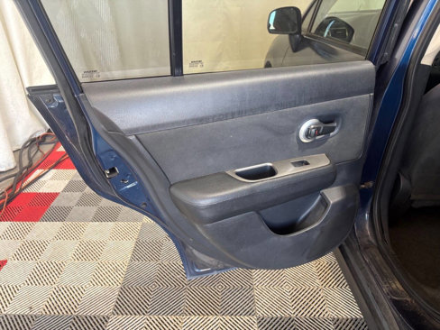Used 2007 Nissan Versa 1.8 S w/ PWR Pkg image 3