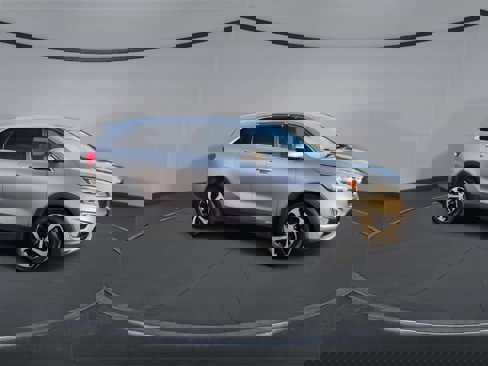 Used 2017 Kia Sorento EX w/ EX Premium Package image 2