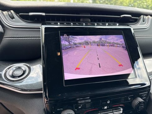 Certified 2022 Jeep Grand Cherokee Altitude image 11