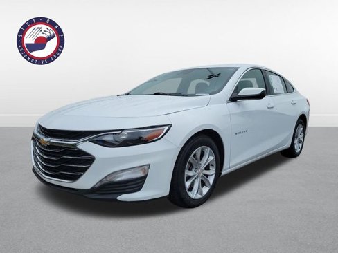 Used 2025 Chevrolet Malibu LT image 2