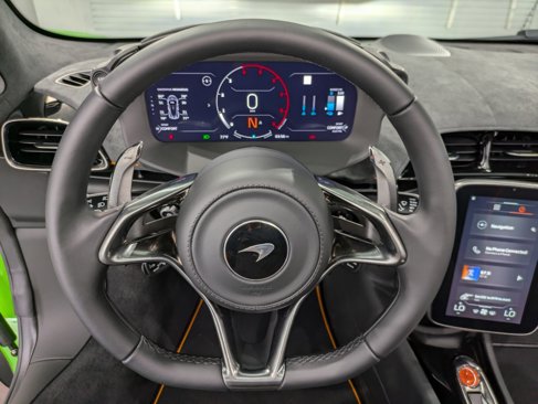 Used 2025 McLaren Artura Spider image 11