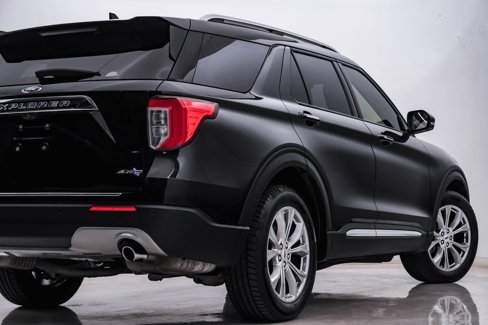 Used 2021 Ford Explorer Limited w/ Equipment Group 301A image 10