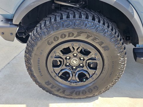 Used 2022 Ford Bronco Wildtrak image 32