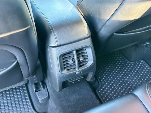 Used 2019 Jeep Cherokee Latitude Plus w/ Cold Weather Group image 24