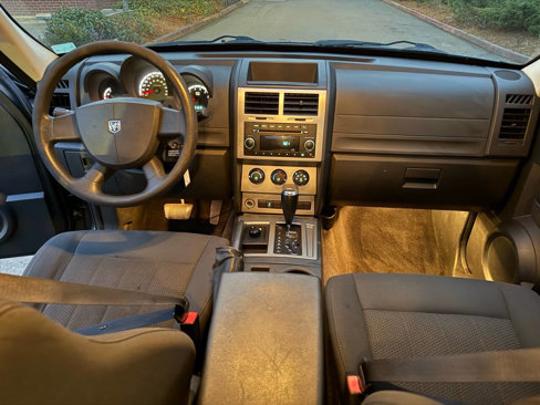 Used 2011 Dodge Nitro SE image 16