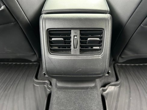 Used 2018 Honda Accord Touring image 37