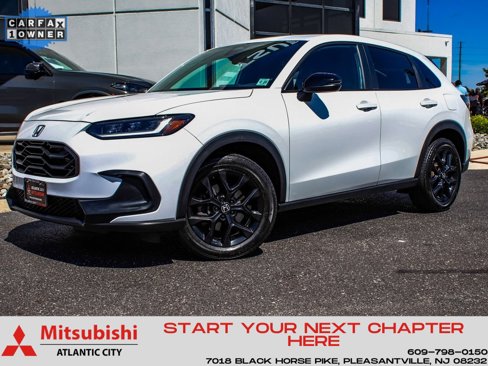 Used 2023 Honda HR-V Sport image 1