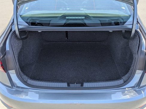 Used 2021 Volkswagen Jetta R-Line image 10