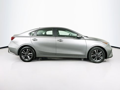 Used 2024 Kia Forte LXS image 10