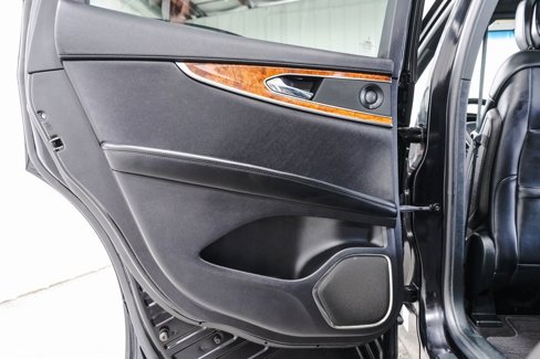 Used 2020 Lincoln Nautilus Reserve image 32