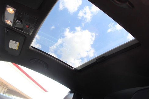 Used 2014 Volkswagen Beetle TDI image 17