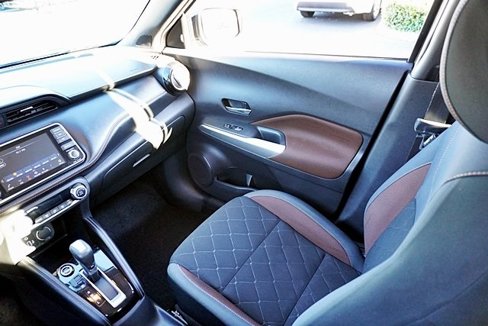 Used 2019 Nissan Kicks SR image 21