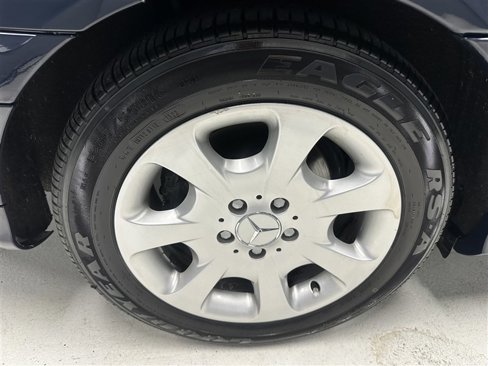 Used 2005 Mercedes-Benz C 240 4MATIC Sedan image 13