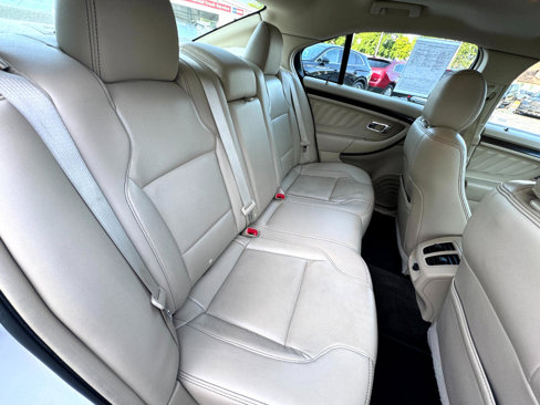 Used 2013 Ford Taurus Limited image 21