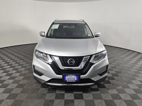 Used 2018 Nissan Rogue SV image 10