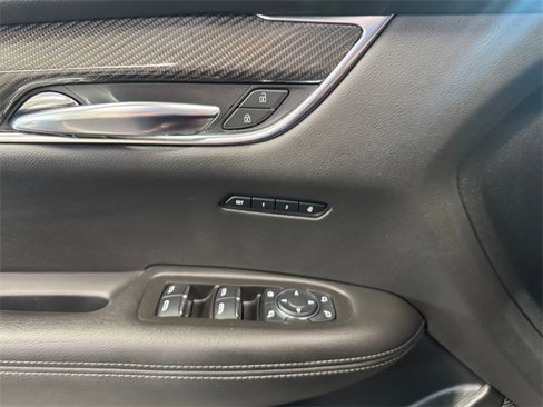 Used 2020 Cadillac XT6 Sport image 13
