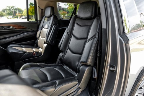 Used 2019 Cadillac Escalade ESV Luxury image 35