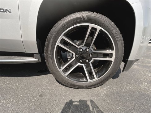 Certified 2018 GMC Yukon SLT w/ Open Road Package image 33