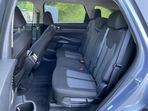 Used 2021 Kia Sorento LX image 33