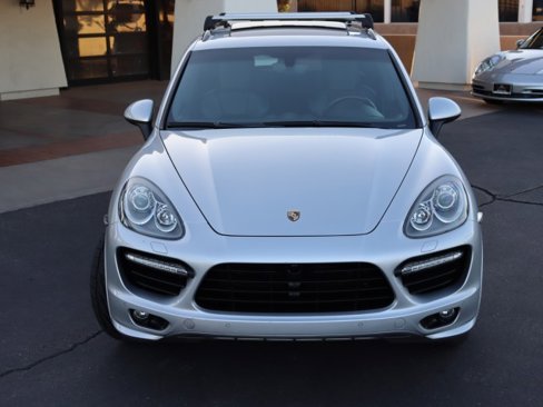 Used 2013 Porsche Cayenne Turbo image 8