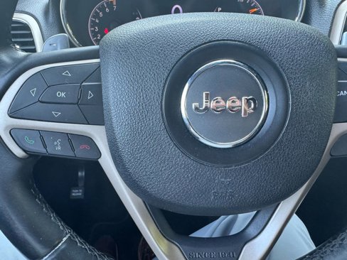 Used 2014 Jeep Grand Cherokee Laredo w/ 18" Wheel & 8.4" Radio Group image 27