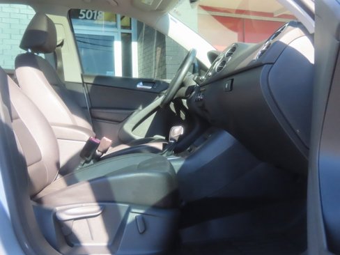Used 2017 Volkswagen Tiguan Wolfsburg Edition image 10