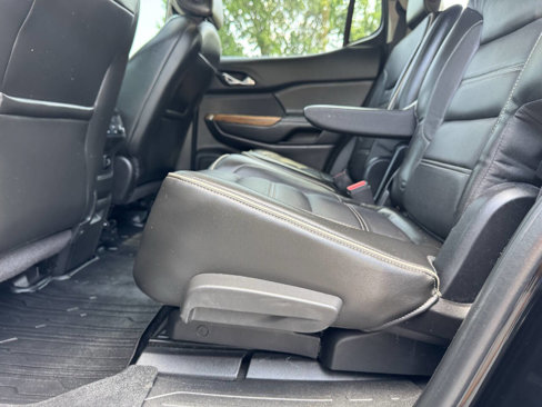 Used 2017 GMC Acadia Denali w/ Technology Package image 32