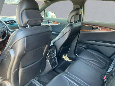 Used 2017 Lincoln MKX Reserve w/ Lincoln MKX Climate Package image 15