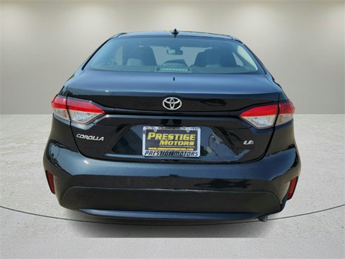 Used 2021 Toyota Corolla LE image 6