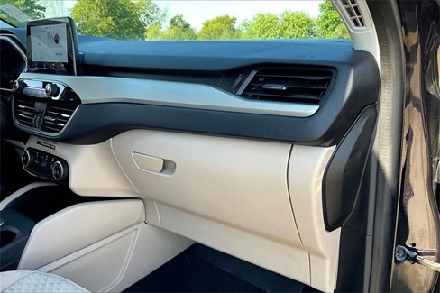 Used 2021 Ford Escape SE image 16