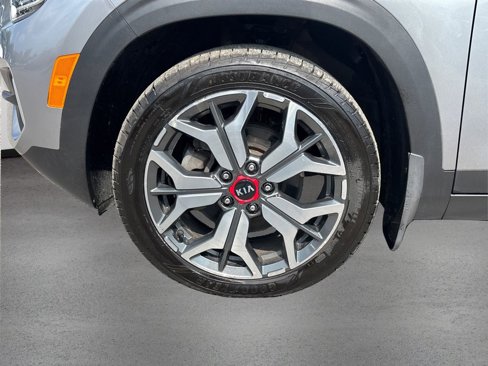Used 2021 Kia Seltos SX w/ SX Sunroof Package image 12