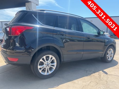 Used 2019 Ford Escape SEL image 3