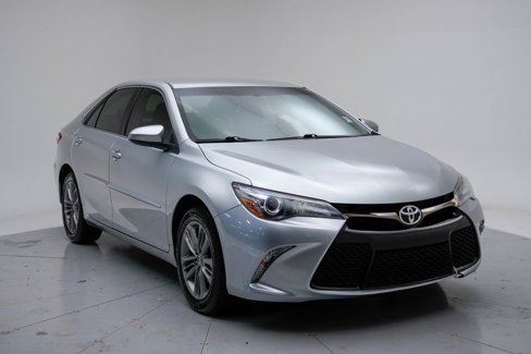 Used 2016 Toyota Camry SE image 21