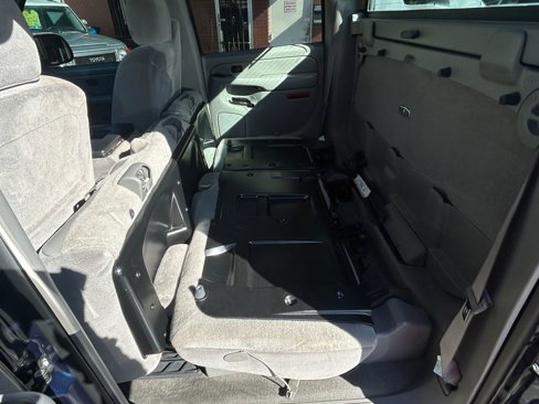 Used 2005 Chevrolet Avalanche LS w/ Onstar Plus Package image 40