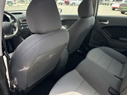 Used 2018 Kia Forte LX image 19