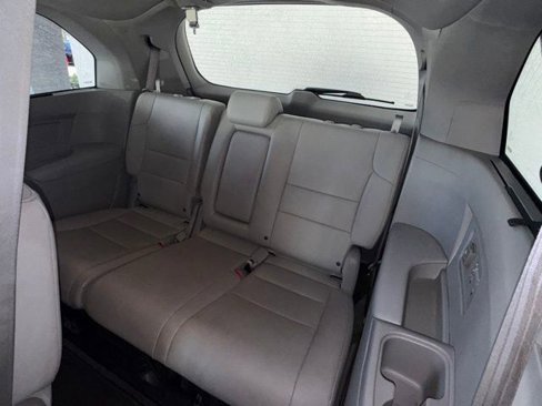 Used 2015 Honda Odyssey Touring image 19