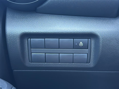 Used 2023 Nissan Kicks SR w/ SR Premium Package image 35