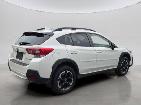 Certified 2023 Subaru Crosstrek 2.0i Premium image 3