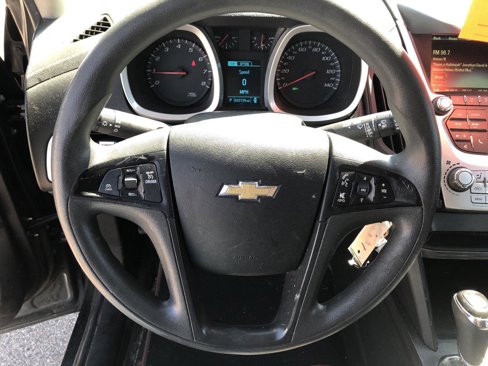 Used 2017 Chevrolet Equinox LS image 23