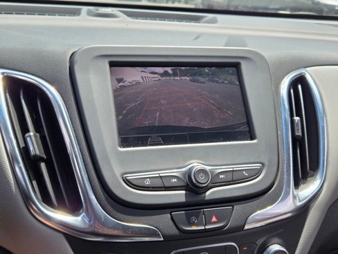 Used 2022 Chevrolet Equinox LS w/ LS Convenience Package image 25