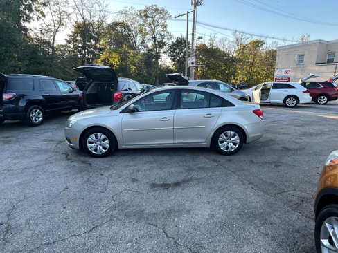 Used 2014 Chevrolet Cruze LS image 4