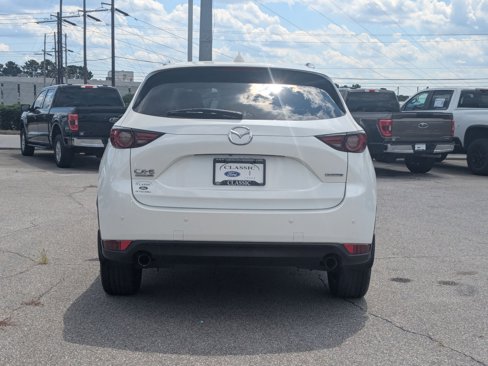 Used 2020 MAZDA CX-5 Signature image 5