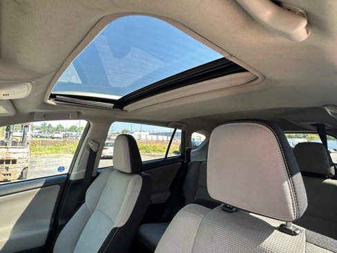 Used 2017 Toyota RAV4 XLE image 25