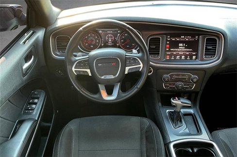 Used 2015 Dodge Charger SXT w/ Driver Confidence Group image 5
